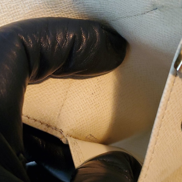 Auth Louis Vuitton Damier Azul 4 Key Holder - Picture 5 of 8